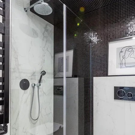 Modern View Of Planty Park Apartment Krakow