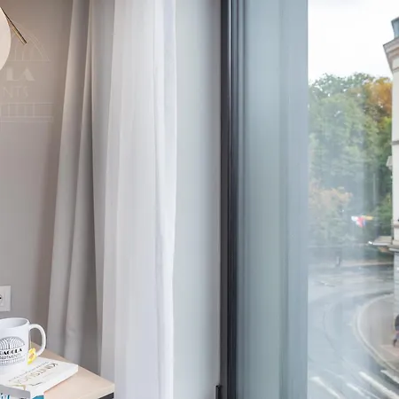 Modern View Of Planty Park Apartment *