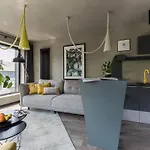 Apartment Modern View Of Planty Park *