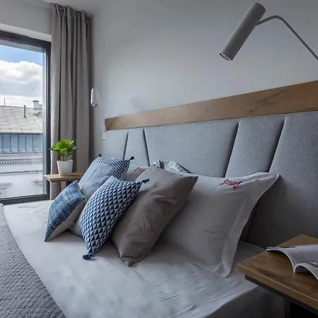 Апартаменты Modern View Of Planty Park