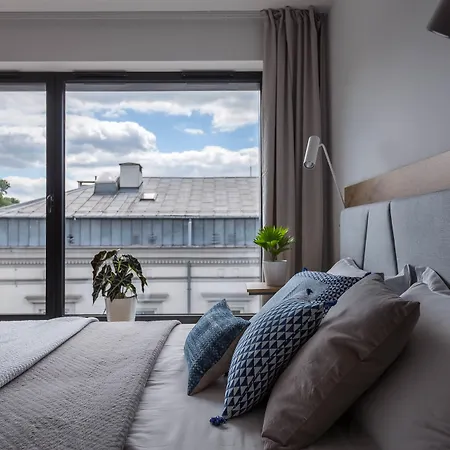 Modern View Of Planty Park Apartman