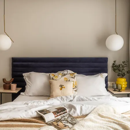 Modern View Of Planty Park Apartment Krakow