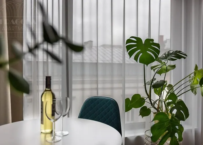 Modern View Of Planty Park アパート *