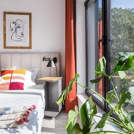Modern View Of Planty Park Apartament Kraków